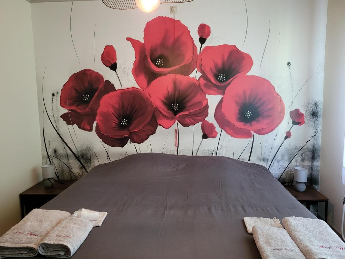 Mary'S Poppies - Bed & Breakfast Blandain Exterior foto